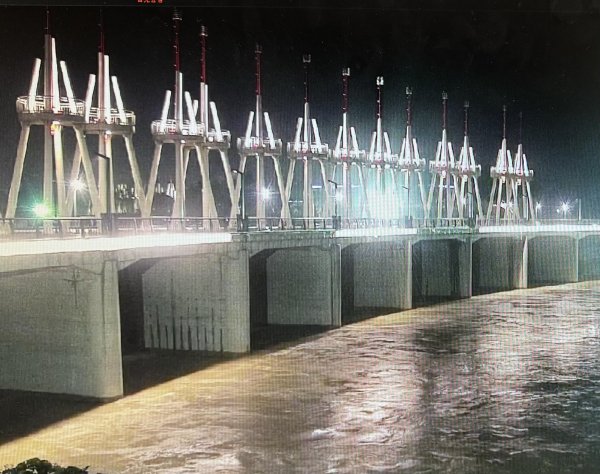 配资盈利网 北运河防汛调度室：深夜坚守，守护城市安澜